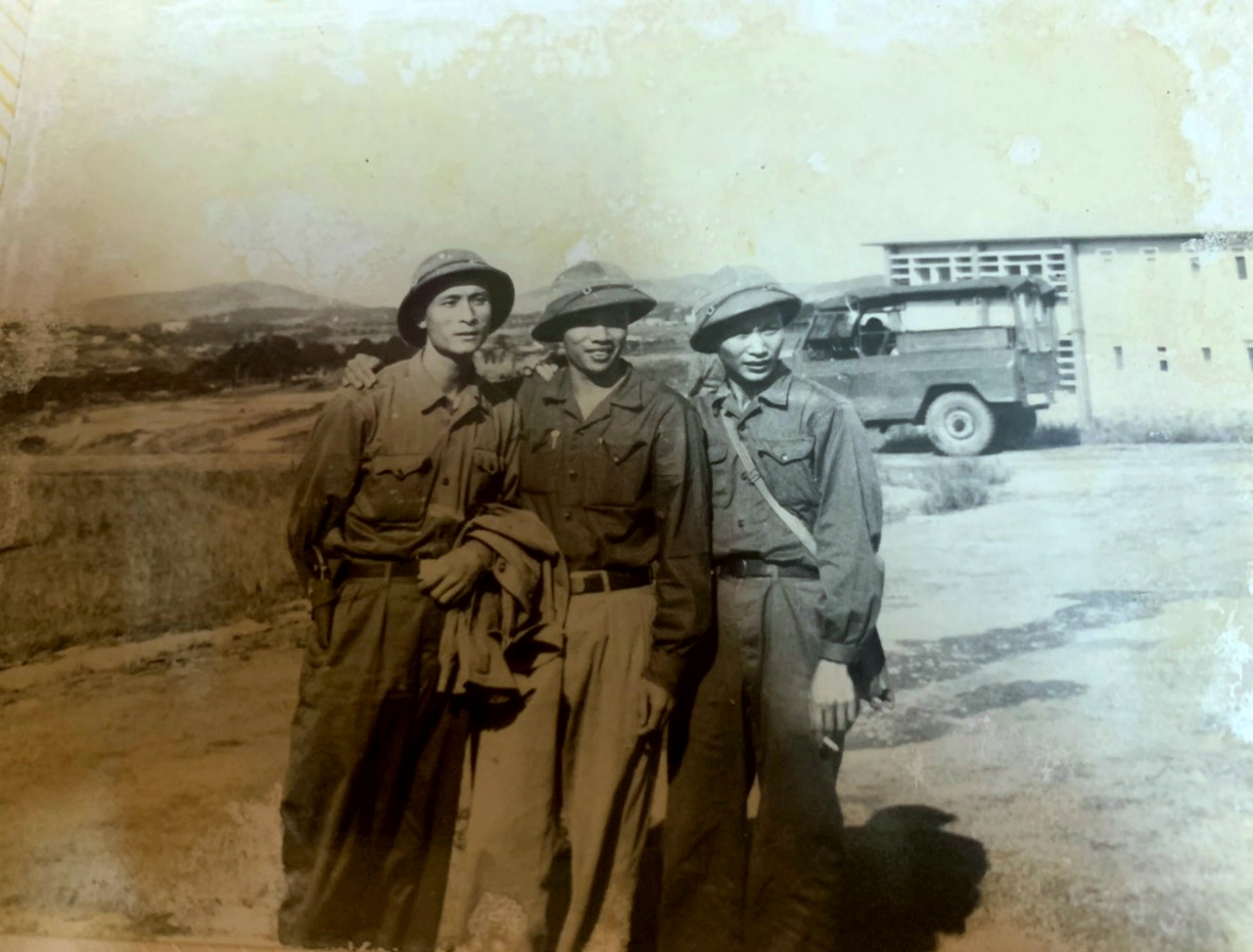 Mũi tên màu đỏ trên tấm bản đồ quân sự ngày 30-4-1975